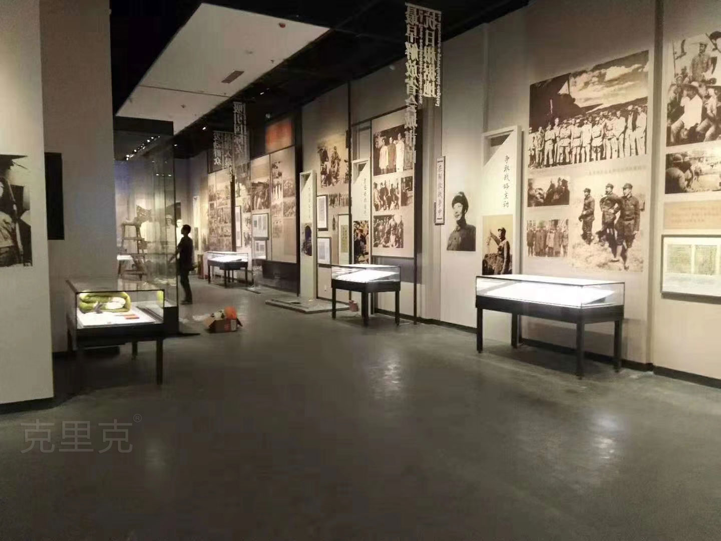 談?wù)劶o(jì)念館的陳列布展 談?wù)劶o(jì)念館的陳列布展