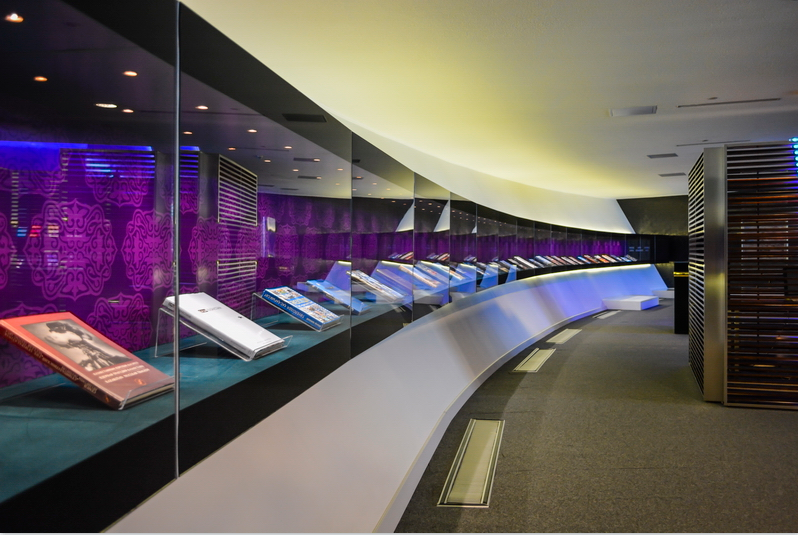 哈薩克斯坦總統(tǒng)圖書館長弧形掛墻壁柜樣式 哈薩克斯坦總統(tǒng)圖書館長弧形掛墻壁柜樣式